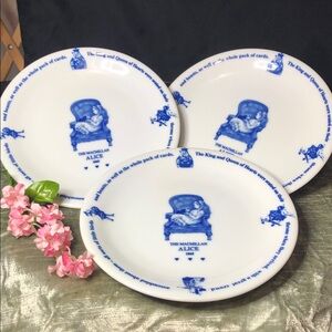 Alice Blue and White Dinner Plates Set